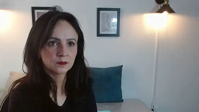 Juliana  lx online show from April 22, 1:52 pm