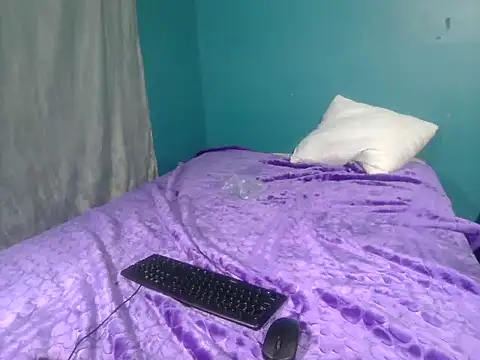 VirginPrincess06 online show from February 18, 11:04 pm