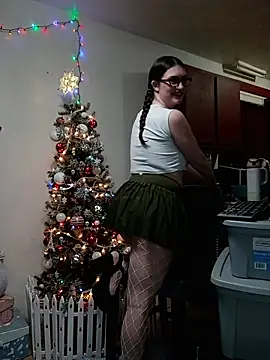 LaylaLucis online show from December 20, 1:53 am