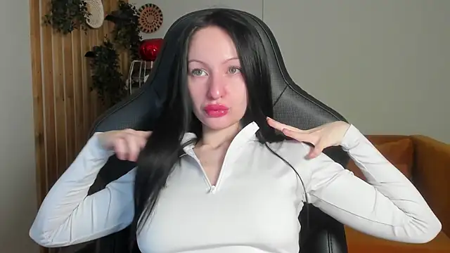 NaomiBlakes online show from February 24, 5:39 am