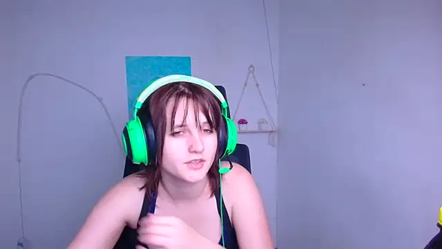 Alice Wonderme online show from January 12, 10:48 pm