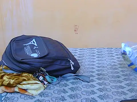 Honey Baby1 online show from February 20, 6:12 am