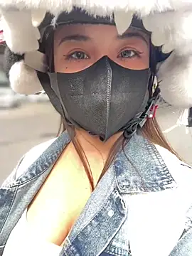 Toffee-00 online show from April 16, 8:14 am