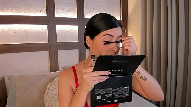 SarhaVega online show from March 22, 1:17 pm