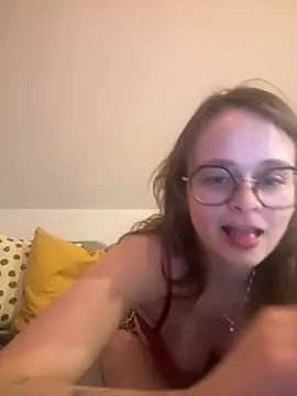 norafack33 online show from February 4, 8:45 pm