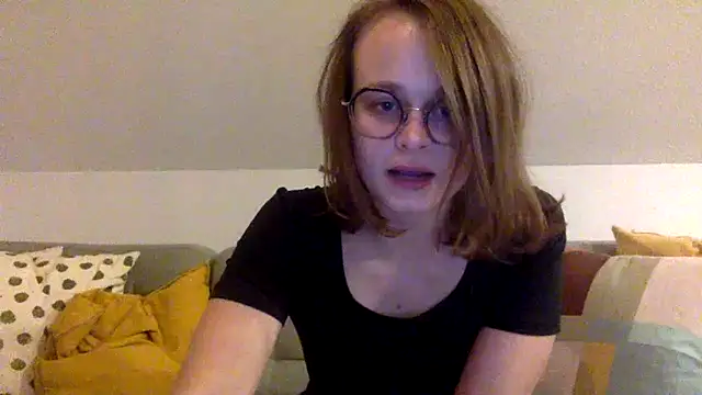 norafack33 online show from February 10, 7:06 pm