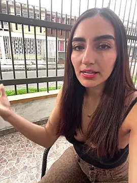 ZoeJohnson Pink online show from February 3, 9:29 pm