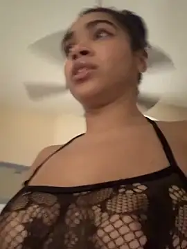 Kiki hammyy online show from April 19, 7:05 pm