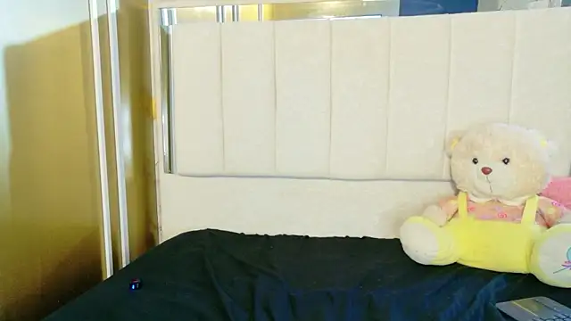 Cloe16  online show from March 1, 8:30 pm