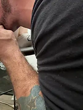 2addictivelyhorny online show from February 8, 2:37 am