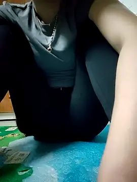 LianLaz online show from March 26, 3:36 pm