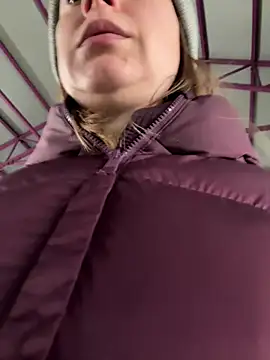 Brooke lover online show from March 7, 7:10 pm