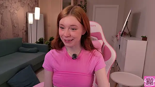 eva aria online show from April 21, 1:42 am