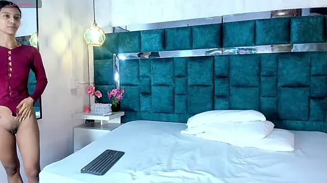  bonnyandclyde online show from April 14, 12:38 pm