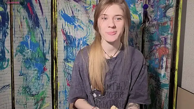 Adell Love online show from April 21, 2:57 pm