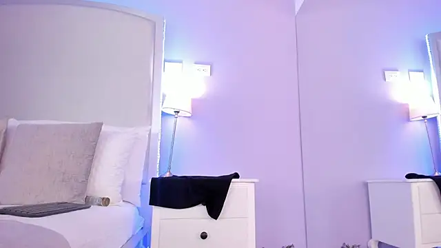 salome moon  online show from March 26, 12:29 pm