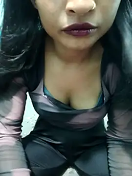 Zoyaa-Zubair online show from April 24, 7:27 pm