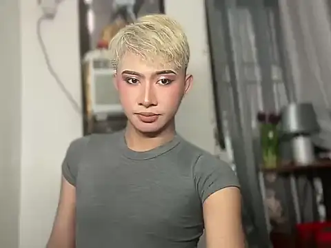  CandyTwink  online show from May 1, 5:21 am