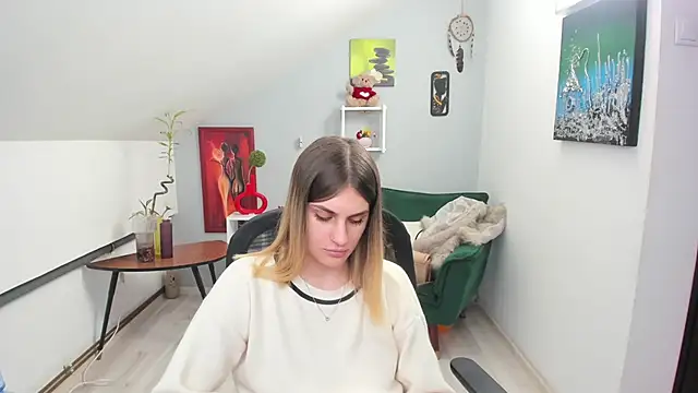 SarahOwenn online show from November 28, 3:26 pm