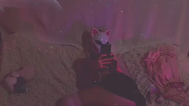 EriRose online show from December 18, 12:15 am