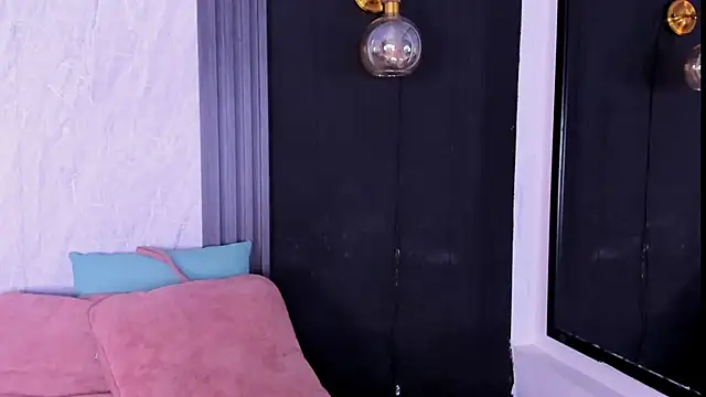 scarlett jhon online show from January 16, 2:02 pm