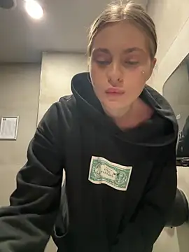 MilenaLuxury online show from November 29, 3:05 pm