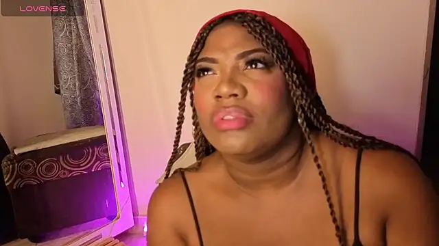 GraceMaaceey online show from April 7, 2:02 am