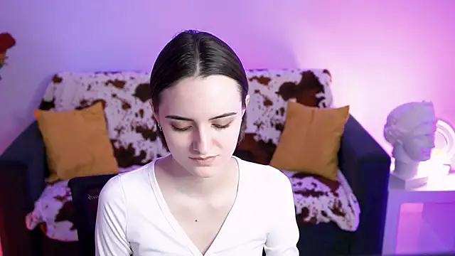 KateWillows online show from March 22, 4:29 am