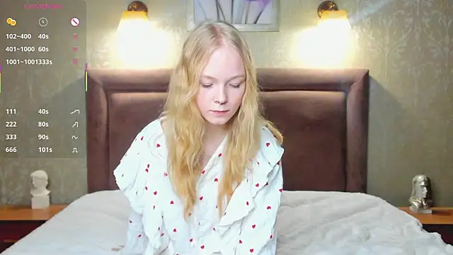 GhisllaineWestler online show from December 23, 5:22 am