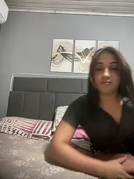 larysinha online show from July 4, 2:29 am