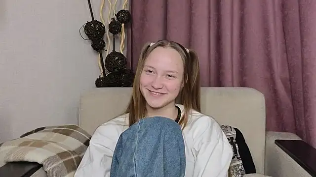 BibiStapler online show from December 13, 8:04 pm