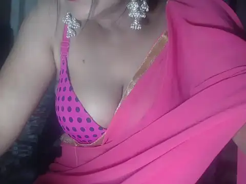 Hotronita123 online show from April 19, 6:10 pm