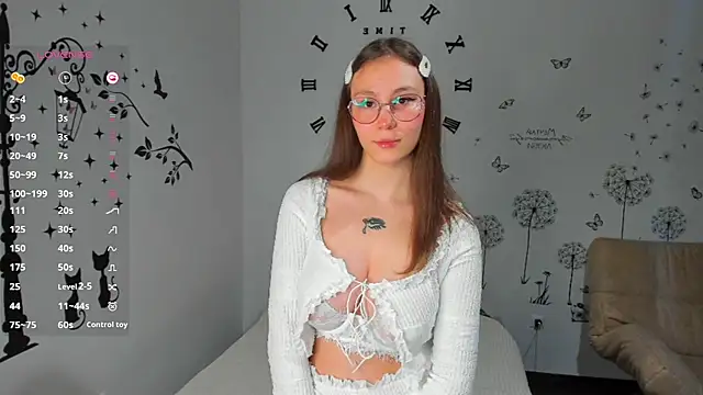 Mirraana online show from November 30, 1:37 pm