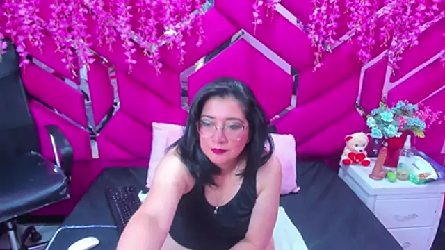 Alexa Sanz online show from February 11, 8:32 pm