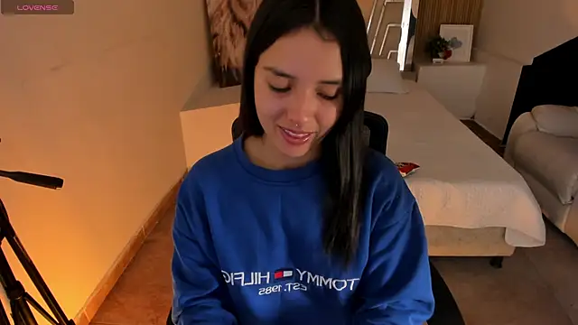 Cherrybombs  online show from April 7, 2:24 am