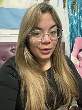 Lindalatina2001 online show from July 11, 3:17 am