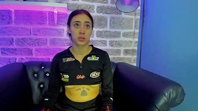 Ariana collinss online show from May 27, 12:46 pm