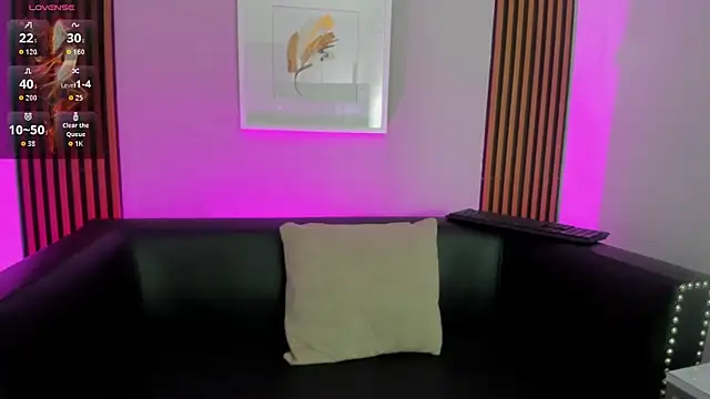 Ariana collinss online show from June 24, 11:20 am