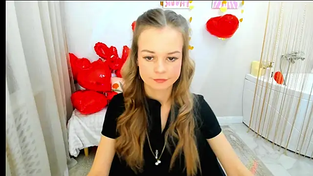 MidnighteAura online show from February 9, 6:32 pm