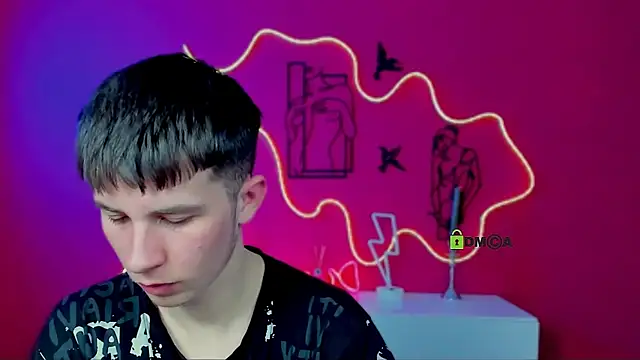 leo valor online show from March 31, 8:09 pm