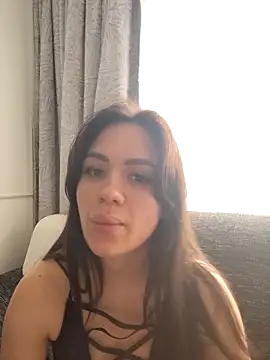 SiennaLuxexx online show from March 17, 2:54 pm