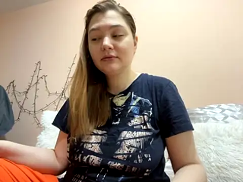 Ungoliant Kiss online show from December 4, 6:15 am