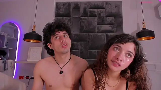 alessia moreti online show from December 15, 3:28 pm