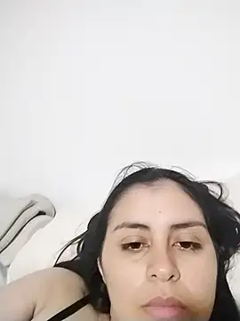 latina prohibida online show from January 12, 11:43 pm