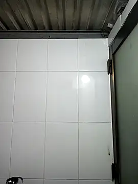 felicity chloe online show from April 18, 8:28 am