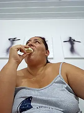 VioletBruces online show from April 12, 10:01 pm