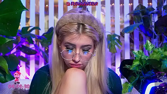FlowweerGirl online show from February 3, 2:53 am
