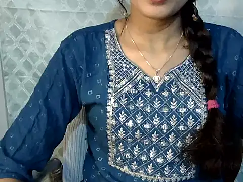 Shab M online show from February 25, 7:01 pm