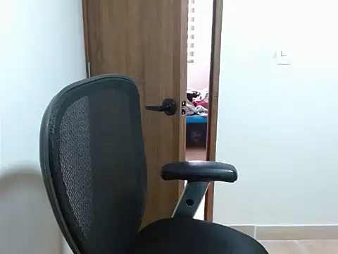 Ammy pearsn online show from February 11, 8:10 pm