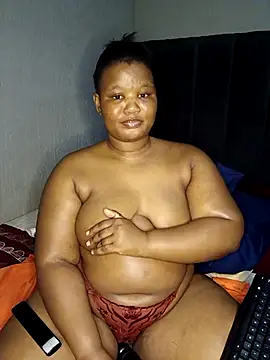 QUEENASS12 online show from December 3, 7:16 pm